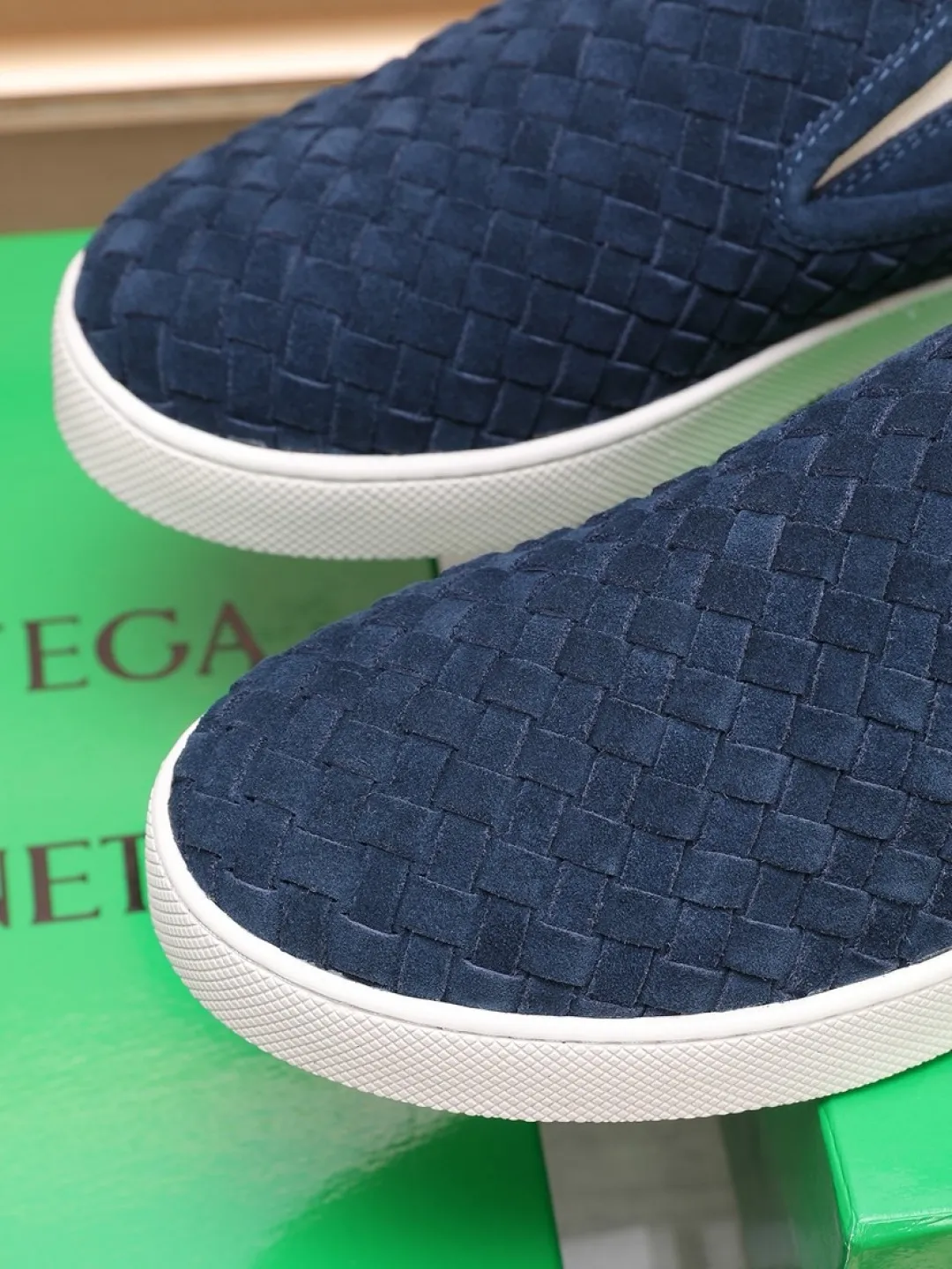 Men's men's shoes 💰Men's shoes 💰440💰🔥[BV] series of top purchasing agents 🔍Imported first-layer cowhide woven surface, cowhide foot pads lining environmentally friendly ♻️Does not fade, 💪Sole: Rubber combination original factory special original outsole ⚠Original and single goods 🔍🔍You can come in and out at will, welcome to compare ⚠Number of sizes: 38-44